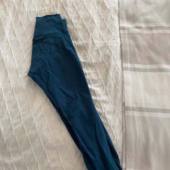 lululemon Wunder under crop with reveal detail - Picture 1 of 3